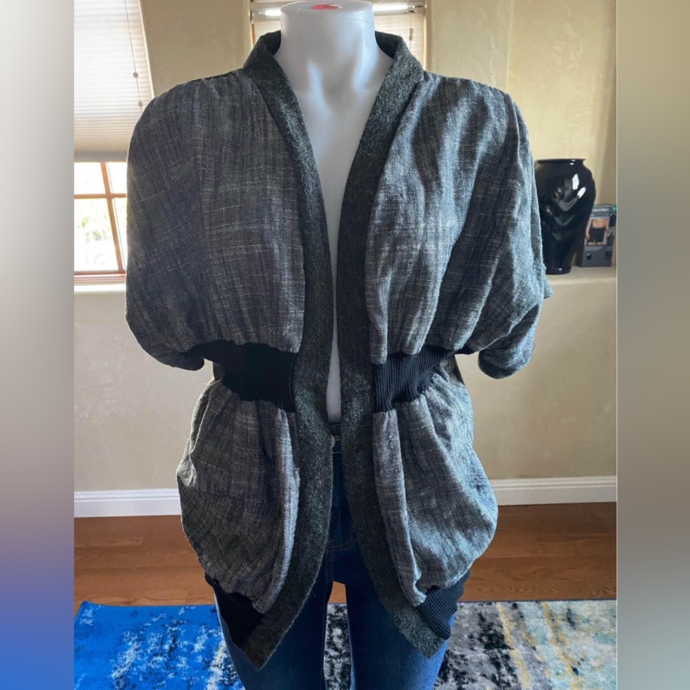 Kerisma Women’s gray open front sweater cardigan size Small/Medium